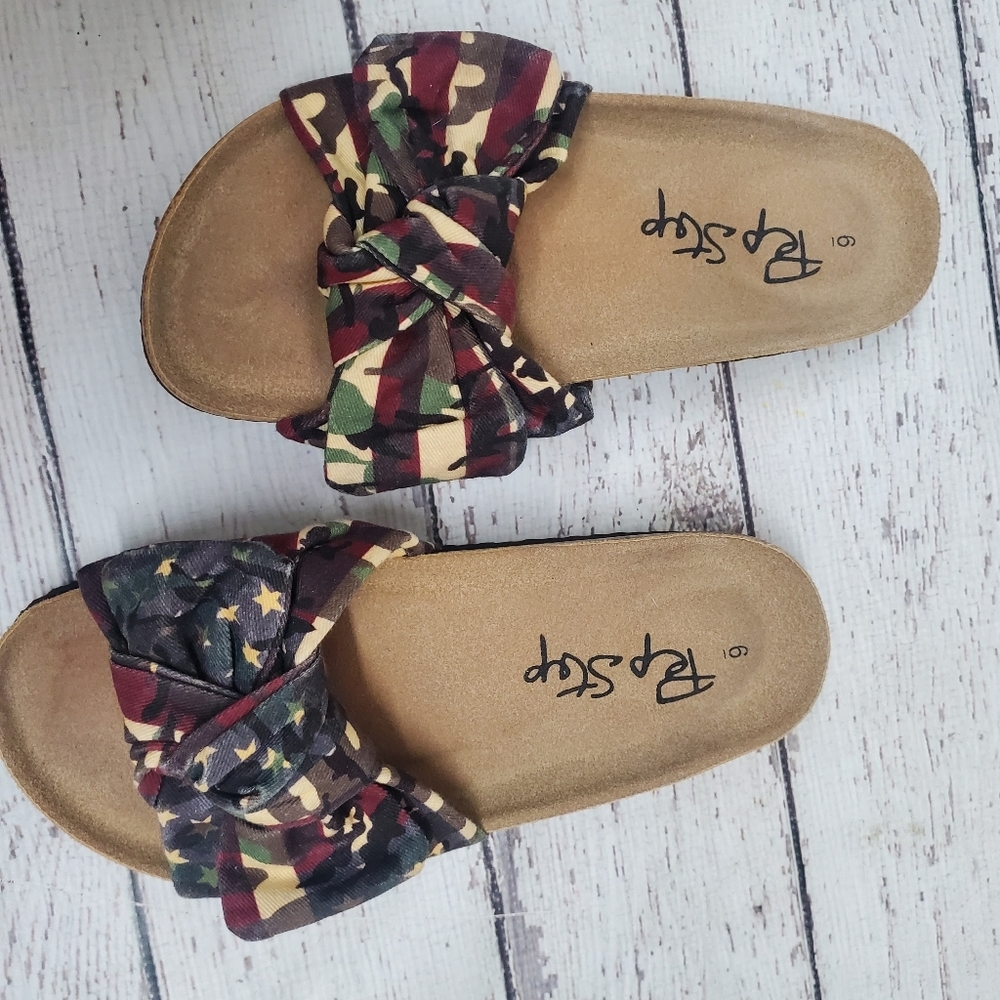 Pep Step Camo Flag Bow Women's Sandals size 6 NWOT